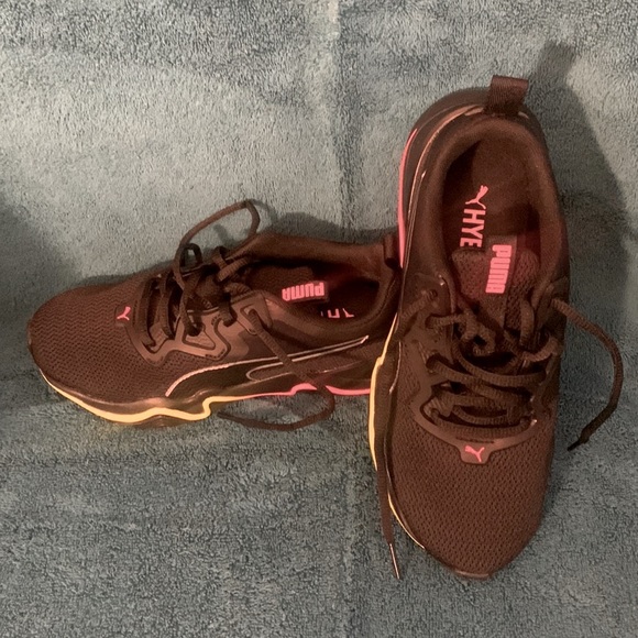 PUMA Hybrid - Picture 2 of 5